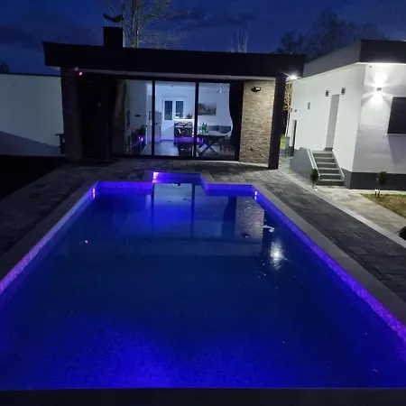 Vikendica Na Drini - Drinska Prica * Loznica