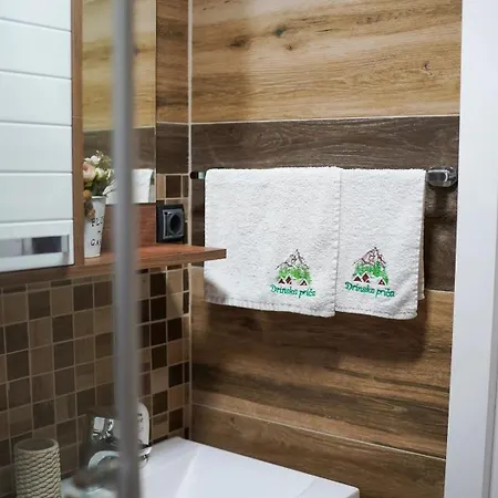 Vikendica Na Drini - Drinska Prica Loznica