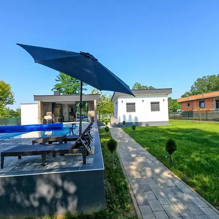 Vikendica Na Drini - Drinska Prica Prázdninový dům