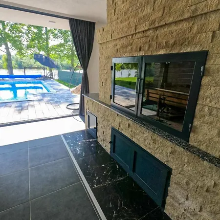 Vikendica Na Drini - Drinska Prica Loznica