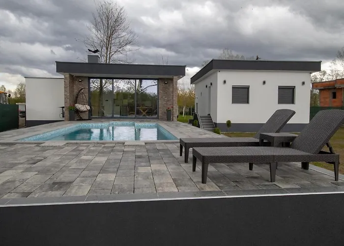 Vikendica Na Drini - Drinska Prica Ferienhaus Loznica