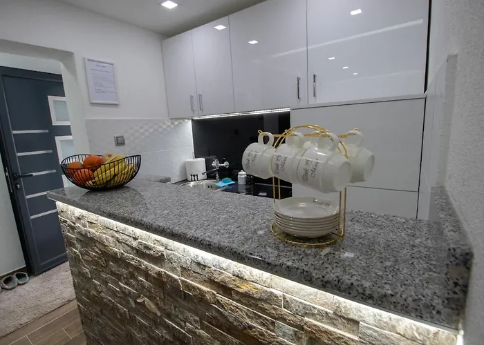 Vikendica Na Drini - Drinska Prica Ferienhaus Loznica