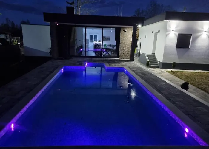 Vikendica Na Drini - Drinska Prica * Loznica