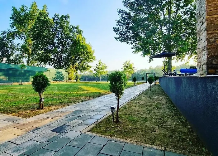 Vikendica Na Drini - Drinska Prica Loznica