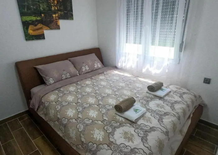 Vikendica Na Drini - Drinska Prica