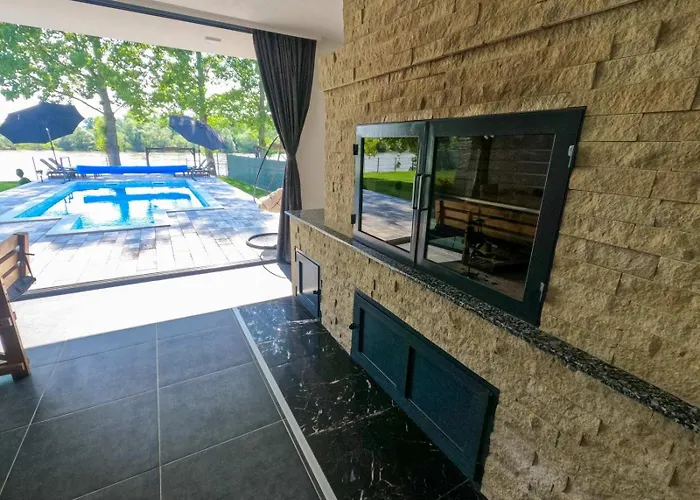 Vikendica Na Drini - Drinska Prica Loznica