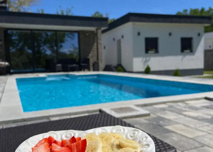 Vikendica Na Drini - Drinska Prica *